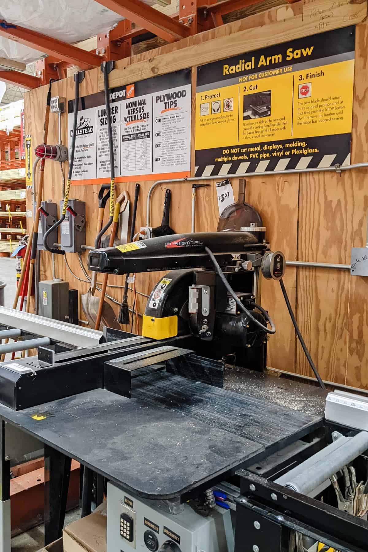 Will Home Depot cut wood for you?