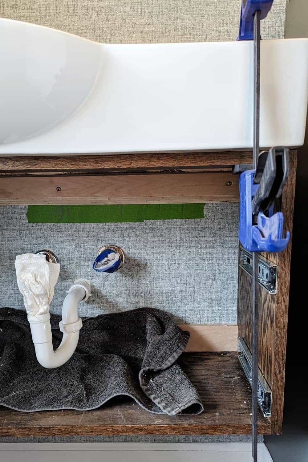 How to Build a DIY Floating Vanity (with drawers!) Pine and Poplar